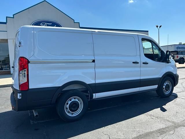 2025 Ford Transit photo 7