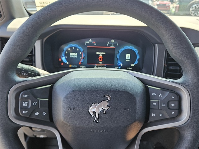 2025 Ford Bronco Base photo 21
