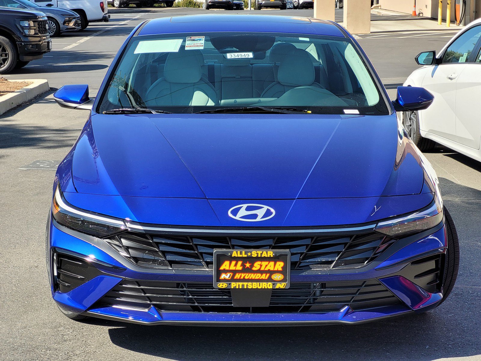 2025 Hyundai Elantra Hybrid Limited photo 2