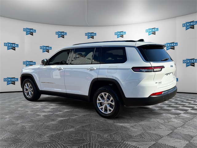 2022 Jeep Grand Cherokee Limited photo 3