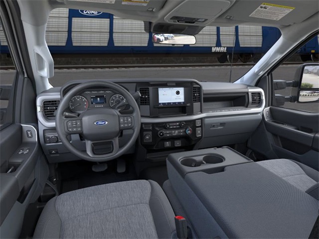 2026 Ford F-250 photo 9