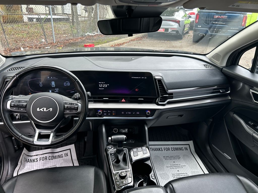 2023 Kia Sportage EX photo 12