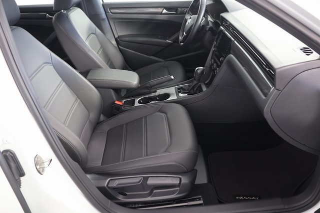 2022 Volkswagen Passat 2.0T R-Line photo 23