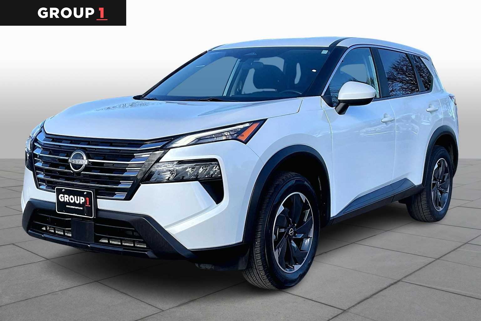 2024 Nissan Rogue SV's photo