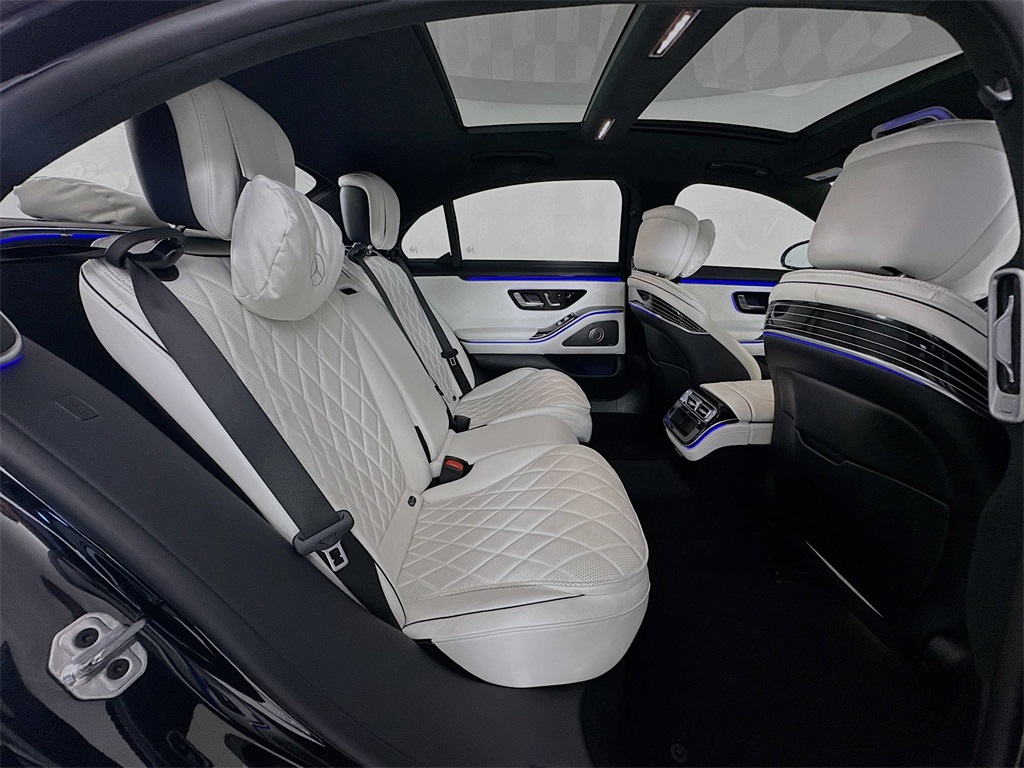 2024 Mercedes Benz S 580e 4MATIC photo 26