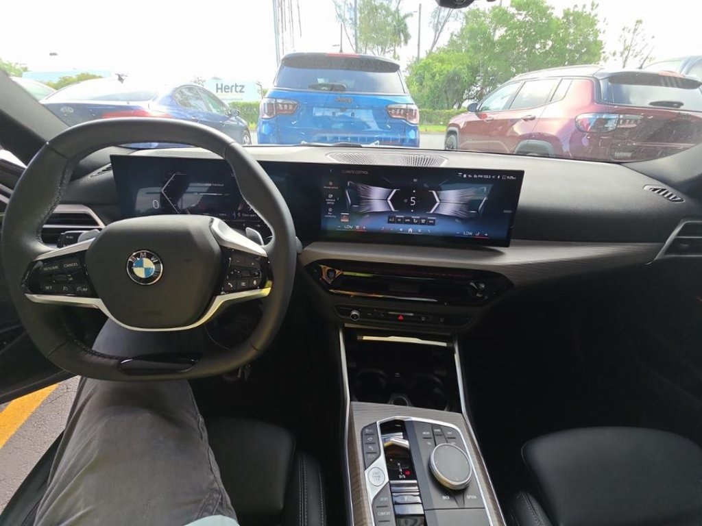 2025 Bmw 330i photo 4