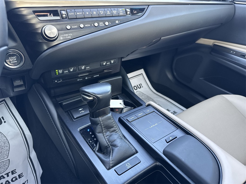 2021 Lexus ES 350 photo 20