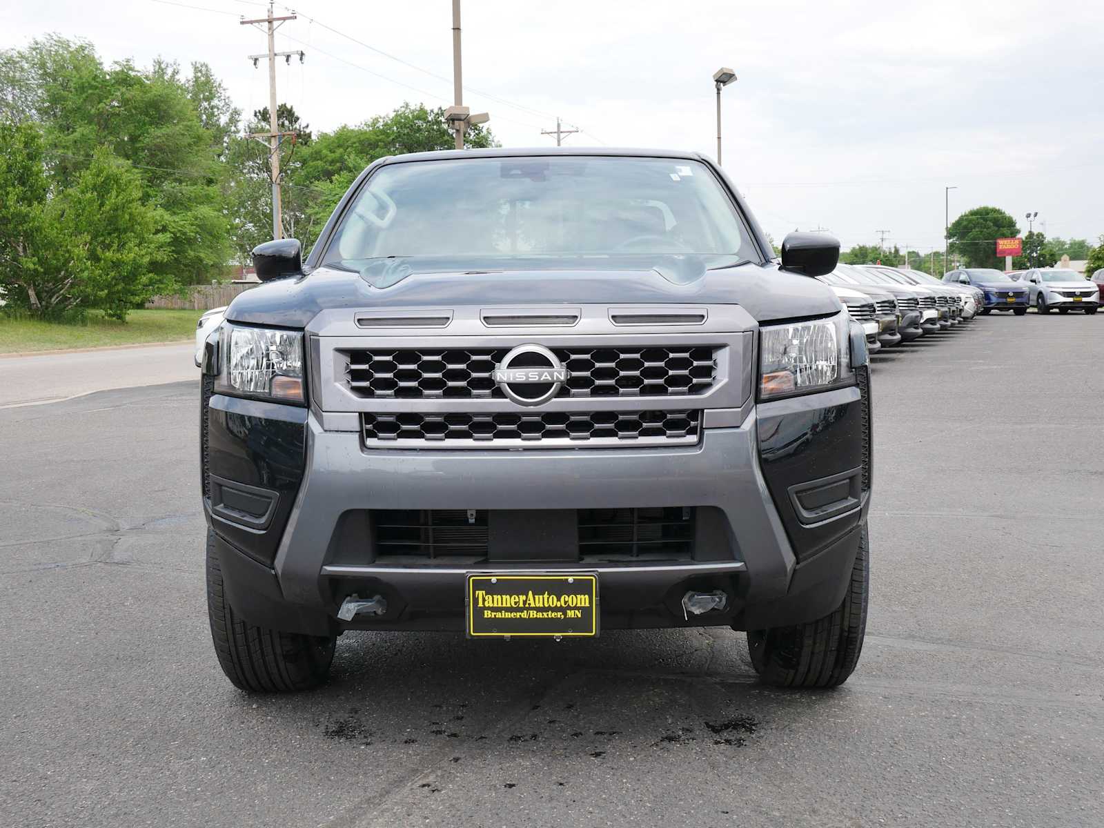 2025 Nissan Frontier SV photo 2