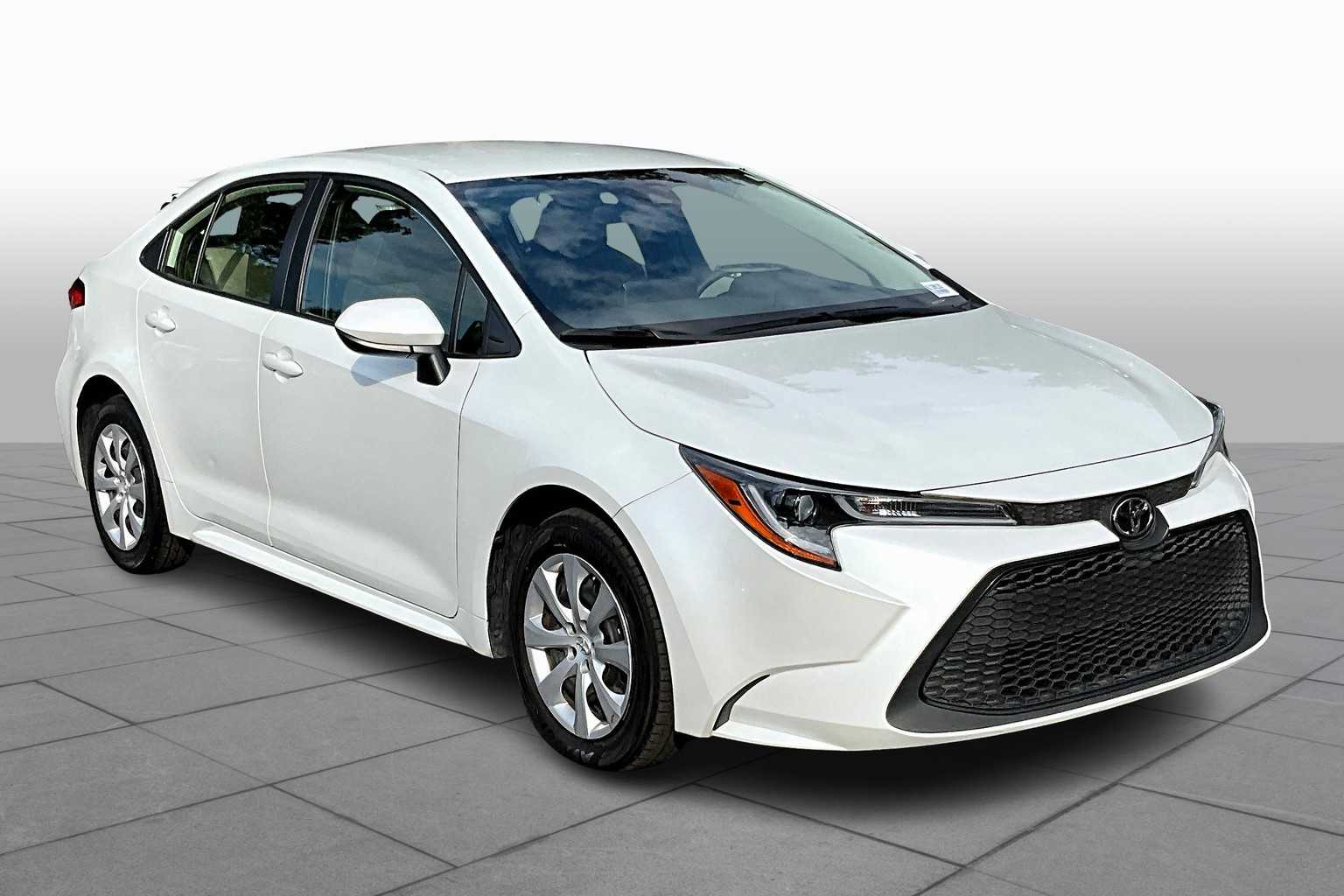 2022 Toyota Corolla LE photo 2