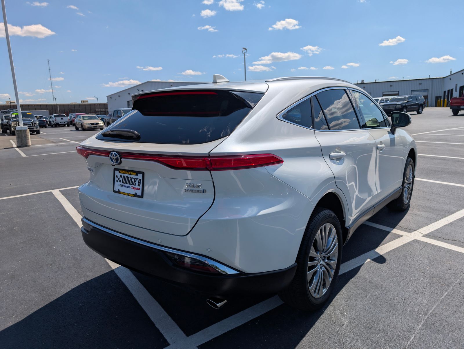 2022 Toyota Venza XLE photo 6
