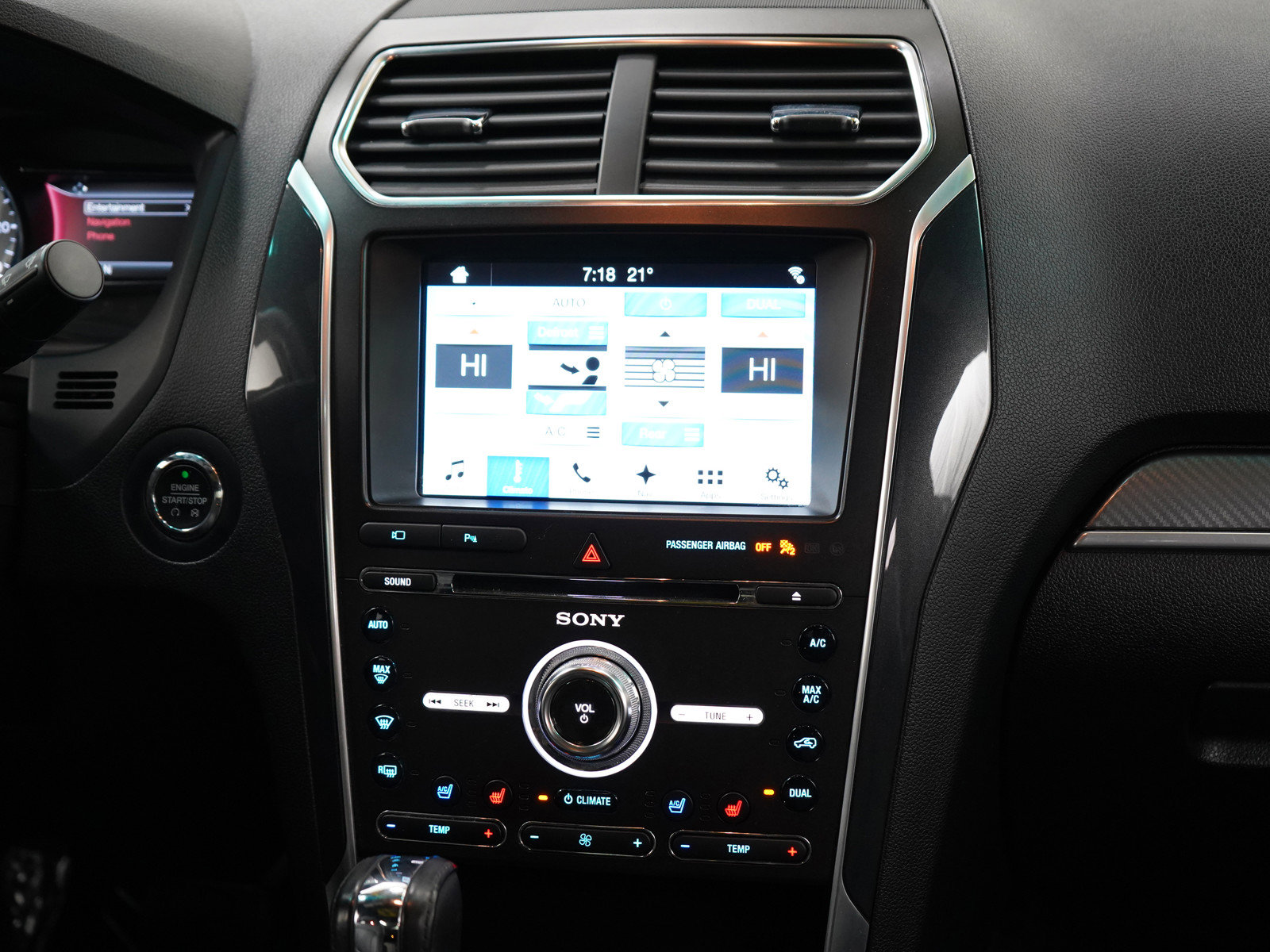2017 Ford Explorer Sport photo 14