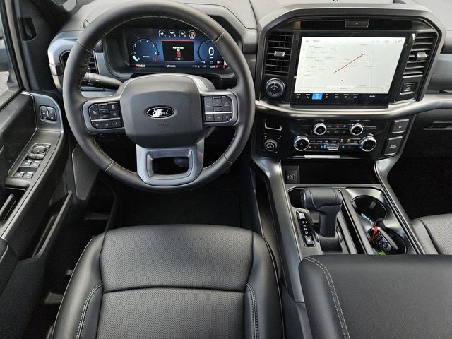 2025 Ford F-150 Lariat photo 3