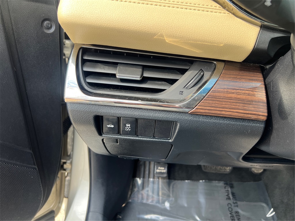 2014 Toyota Avalon XLE photo 16