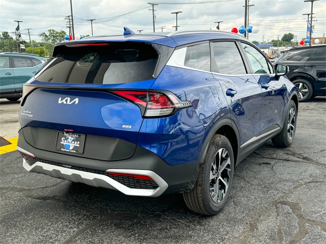 2025 Kia Sportage EX photo 2