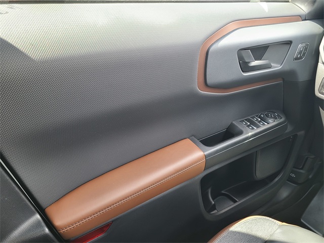 2023 Ford Bronco Sport Outer Banks photo 28