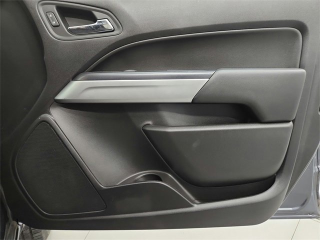 2017 Chevrolet Colorado LT photo 28