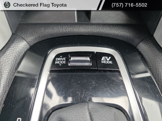 2024 Toyota Corolla Cross Hybrid SE photo 17