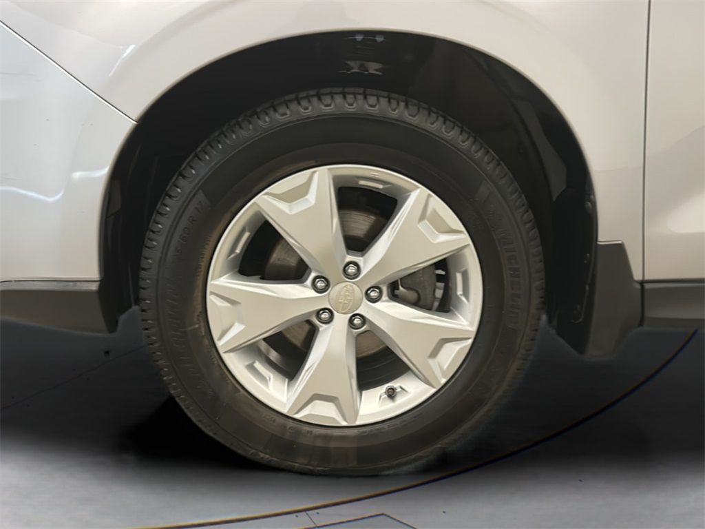 2016 Subaru Forester 2.5i Premium photo 3