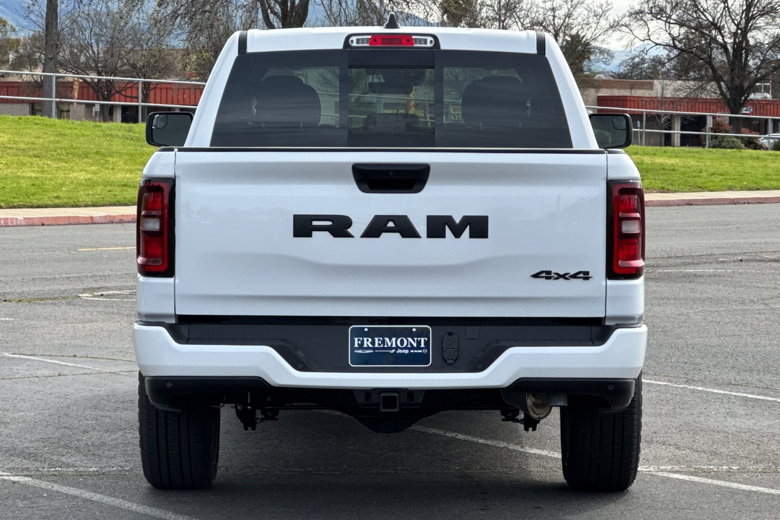 2025 Ram 1500 Tradesman photo 4