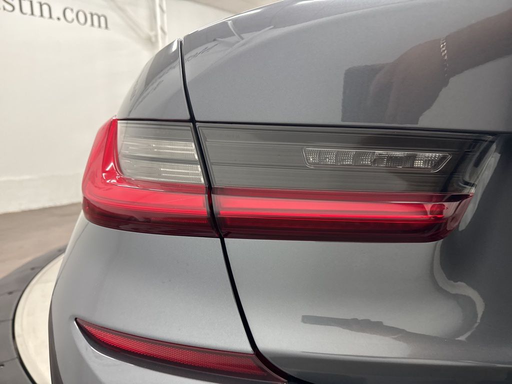 2021 Bmw 330i photo 9