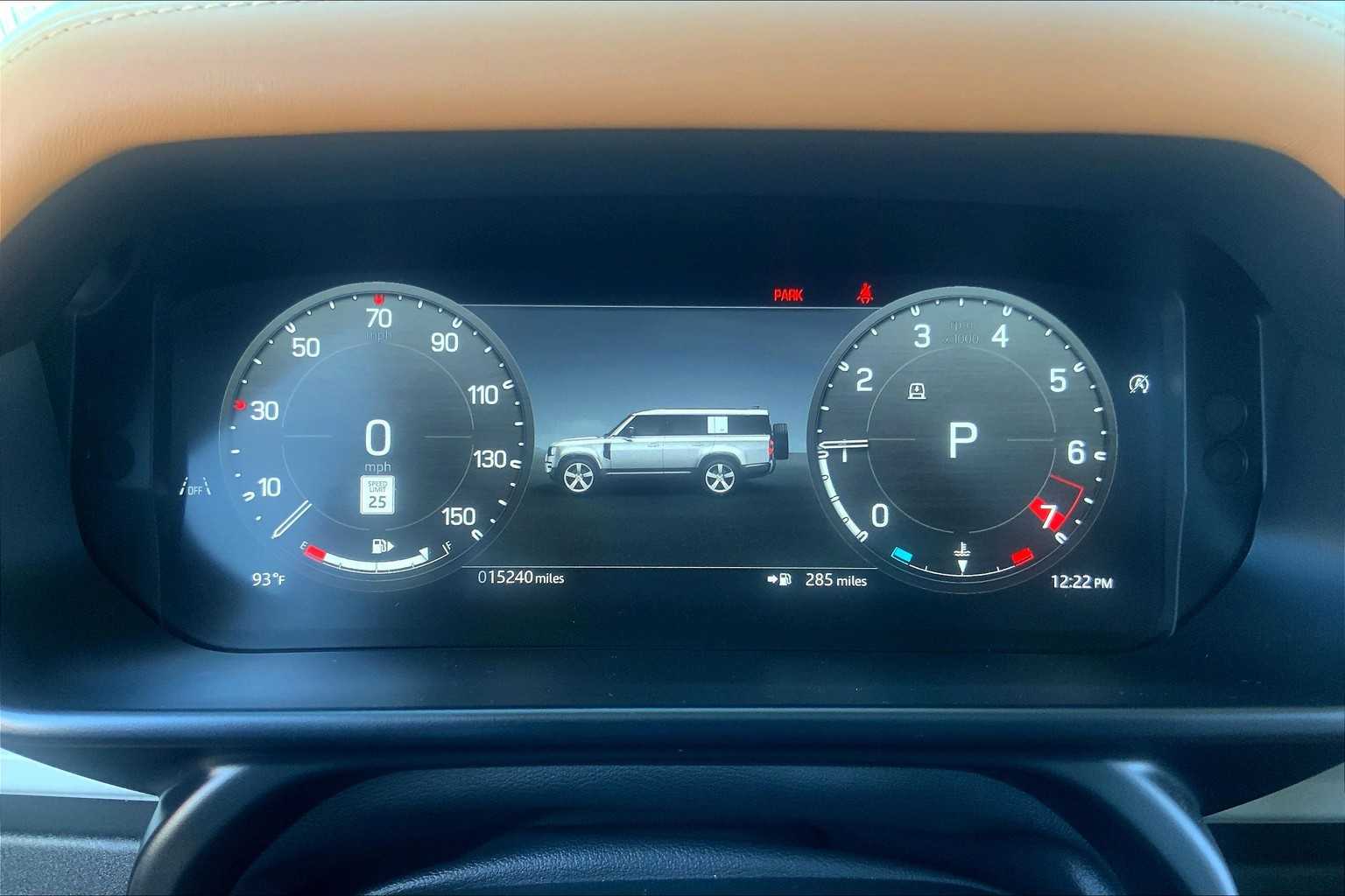 2024 Land Rover Defender S photo 22