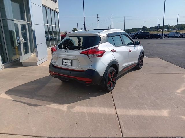 2020 Nissan Kicks SV photo 4