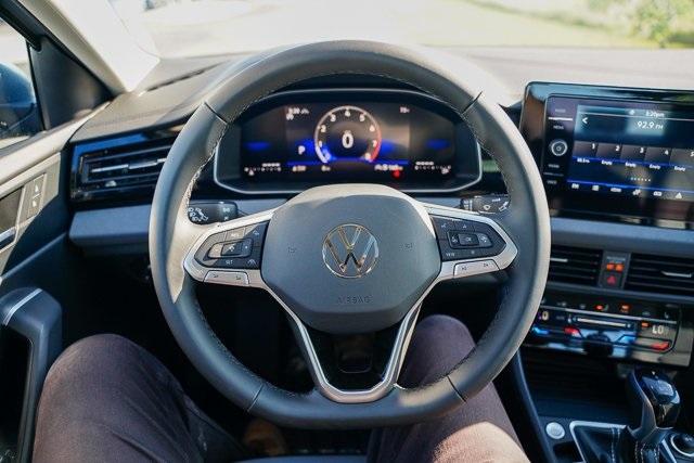 2025 Volkswagen Jetta 1.5T SE photo 14
