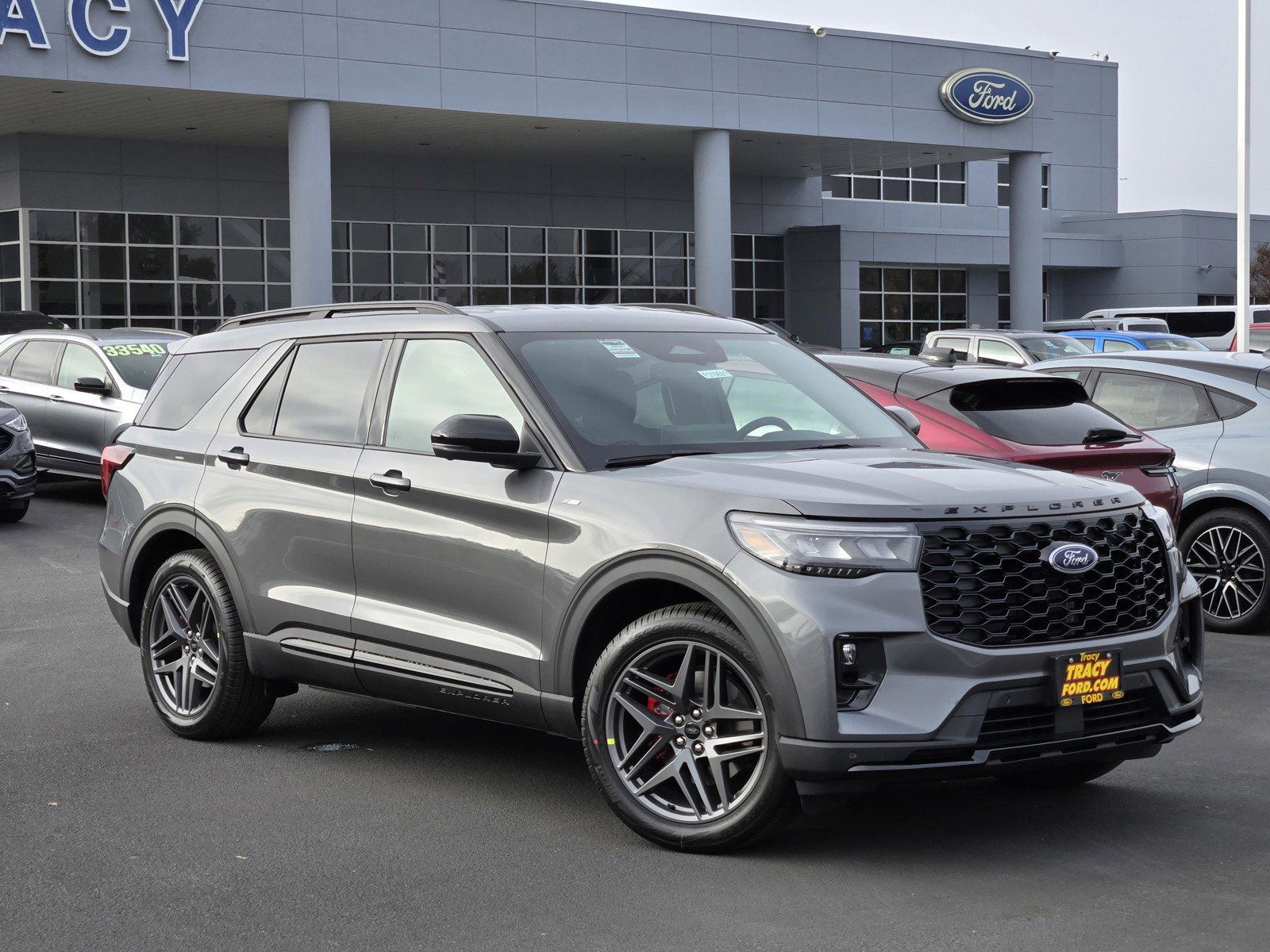 2026 Ford Explorer ST-LINE's photo
