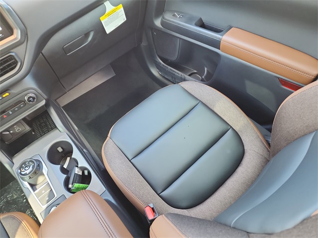 2025 Ford Bronco Sport Outer Banks photo 4