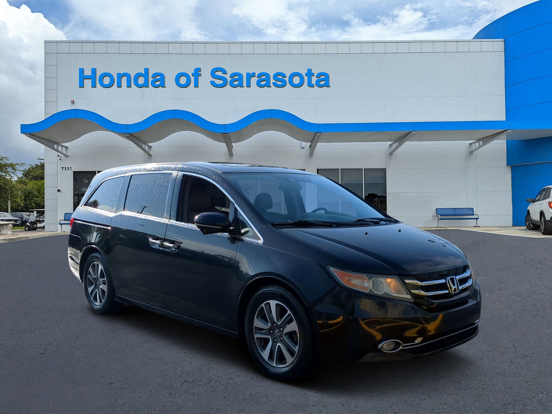 2014 Honda Odyssey Touring's photo
