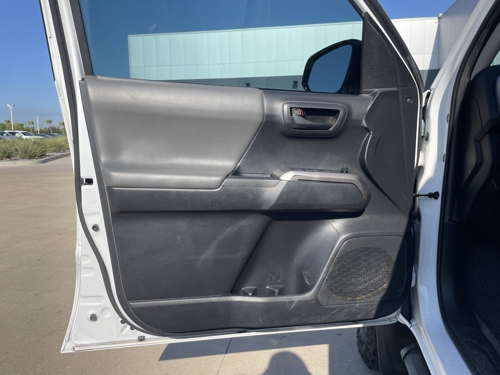 2023 Toyota Tacoma SR5 photo 11