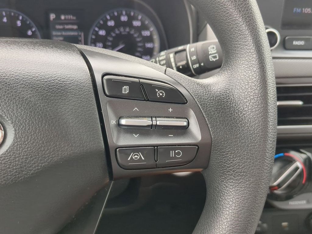 2023 Hyundai Kona SEL photo 25