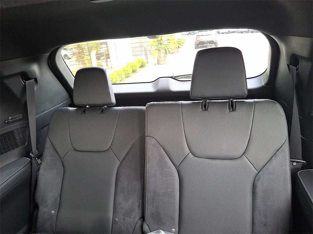 2025 Lexus TX photo 9