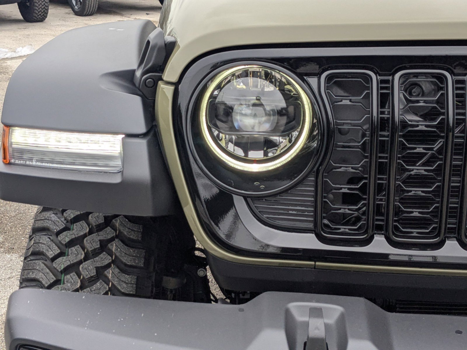 2025 Jeep Wrangler Willys photo 10