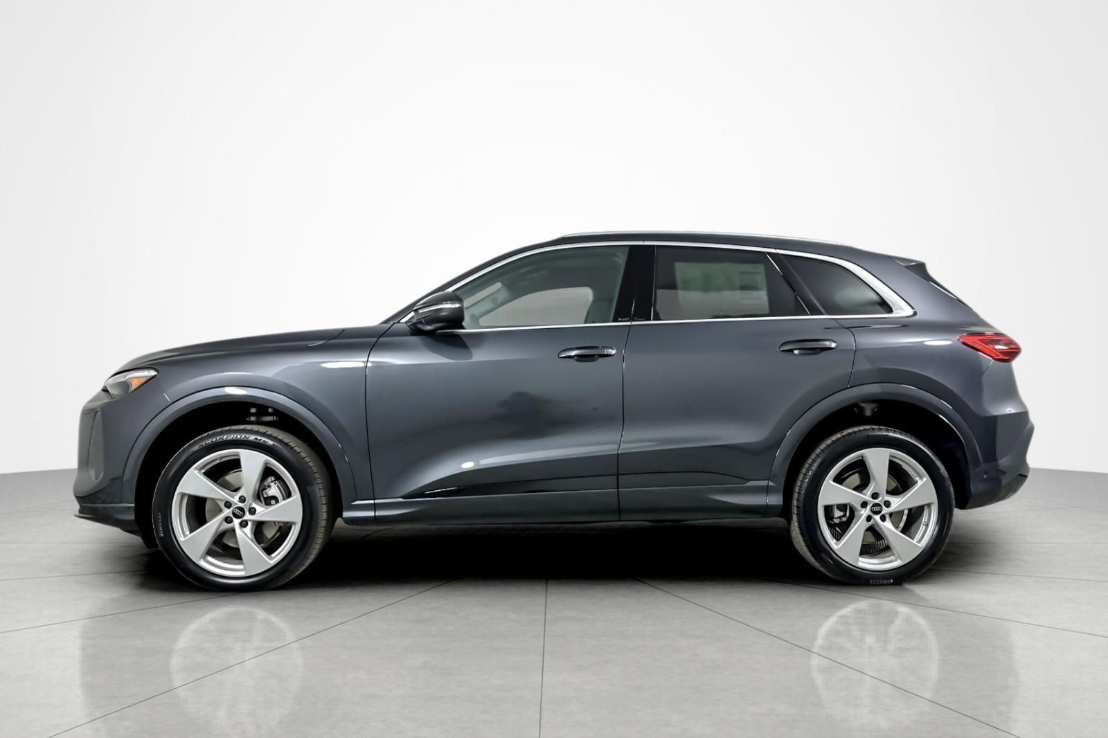 2025 Audi Q5 Premium Plus TFSI photo 3