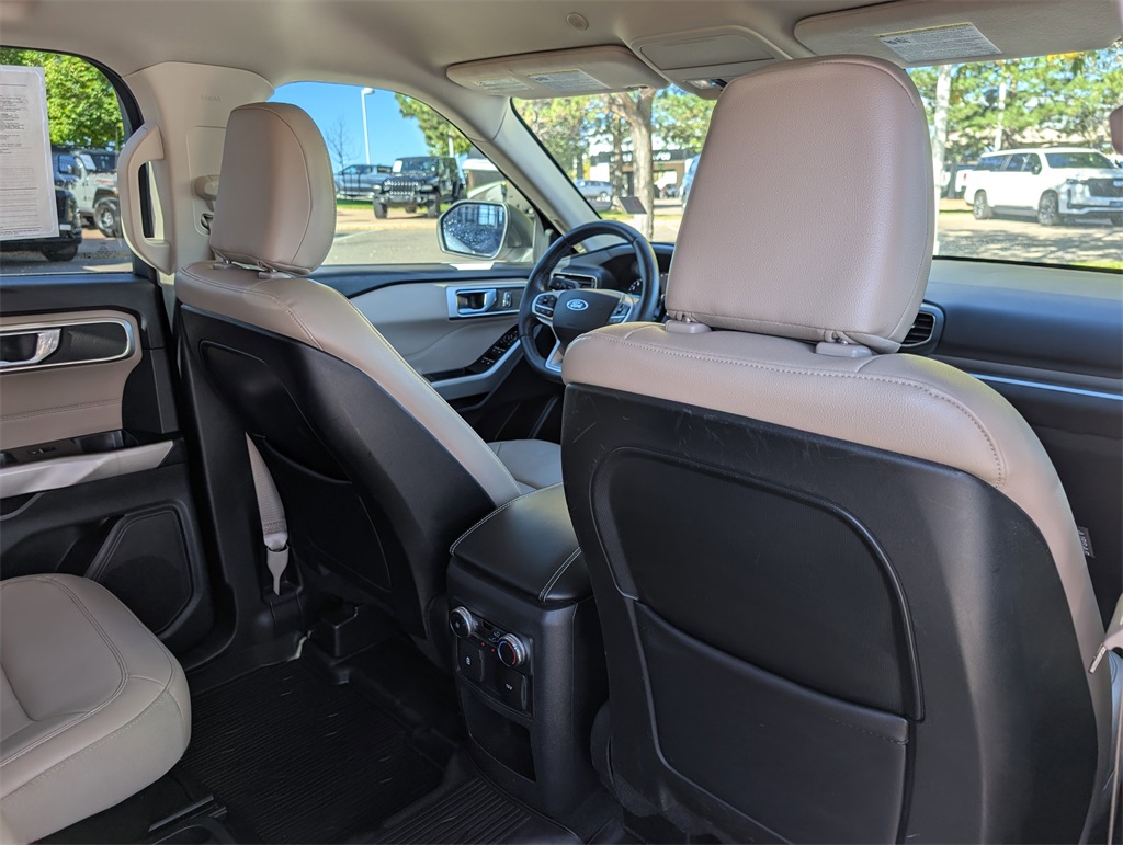 2020 Ford Explorer XLT photo 21