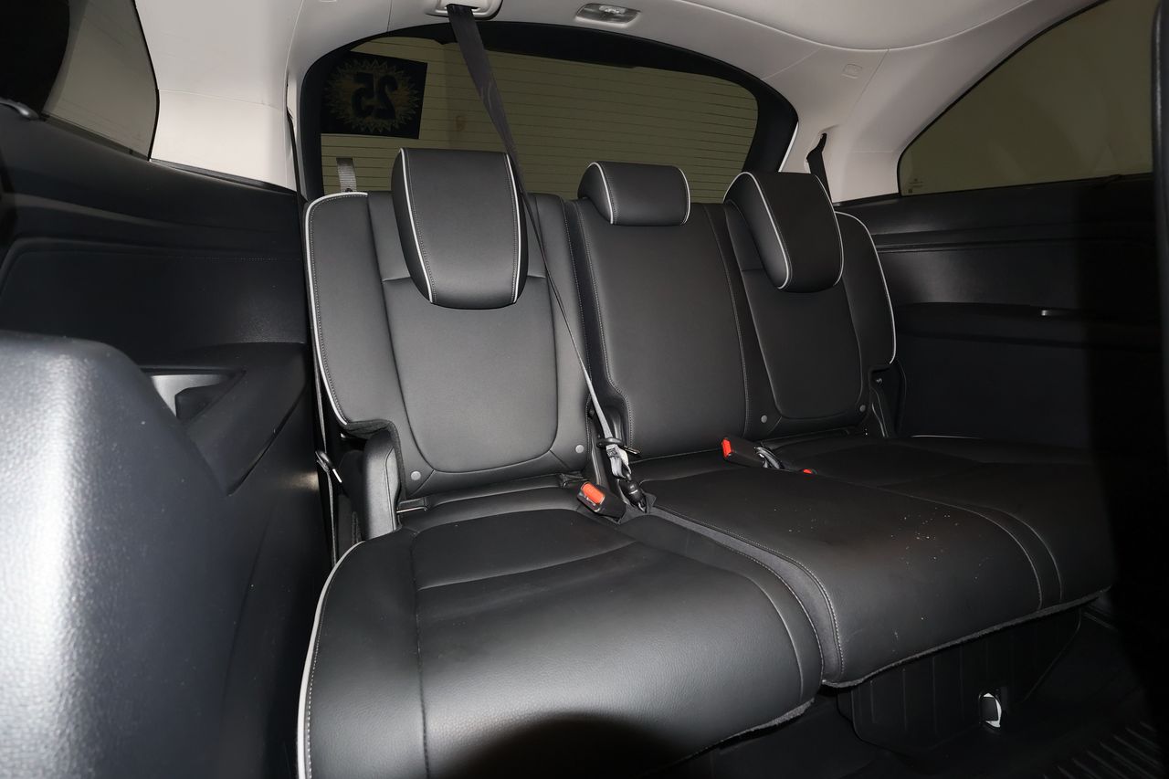 2025 Honda Odyssey Touring photo 21