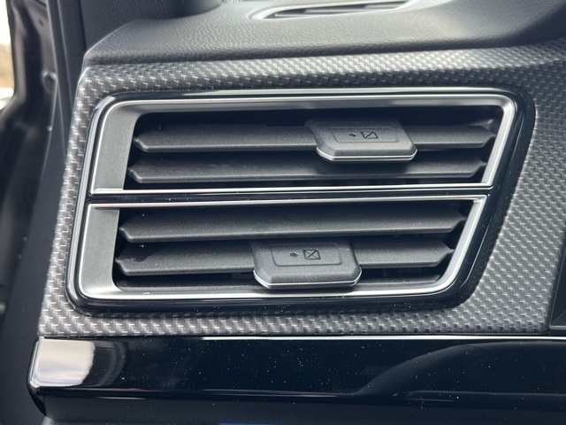 2025 Volkswagen Atlas Cross Sport SEL R-Line photo 33