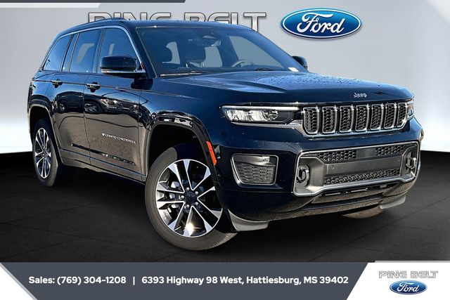 2023 Jeep Grand Cherokee Overland's photo