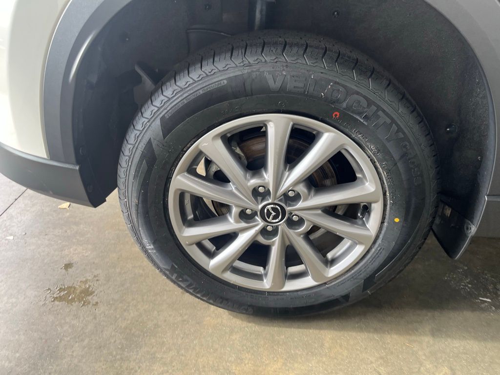 2023 Mazda CX-5 2.5 S Preferred photo 29