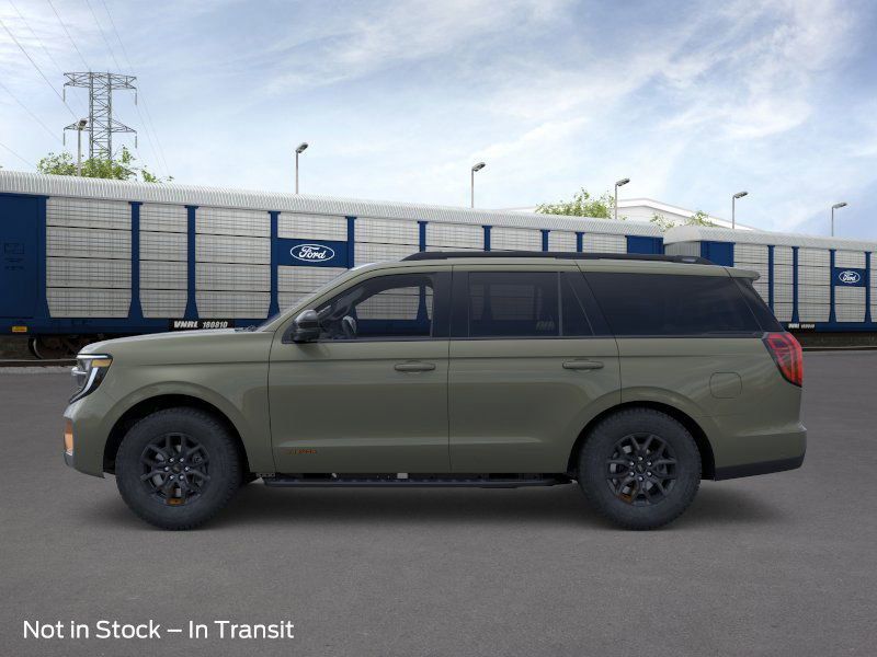 2025 Ford Expedition photo 3