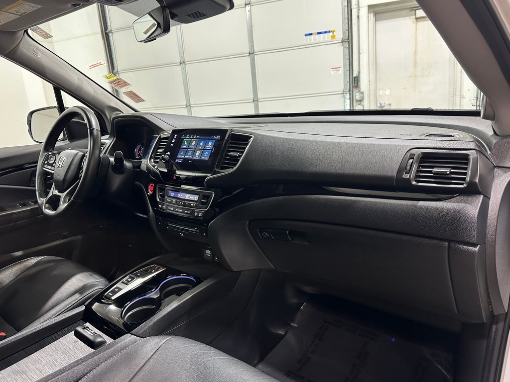 2021 Honda Pilot Touring photo 23