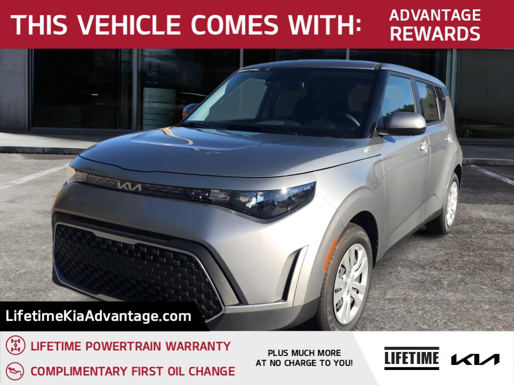 2025 Kia Soul LX's photo