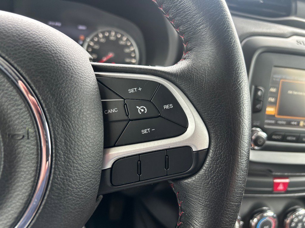 2016 Jeep Renegade Trailhawk photo 25