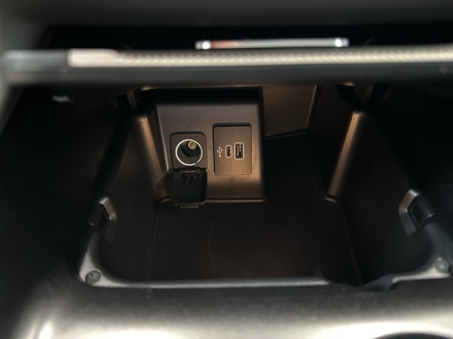 2025 Ford Explorer photo 26
