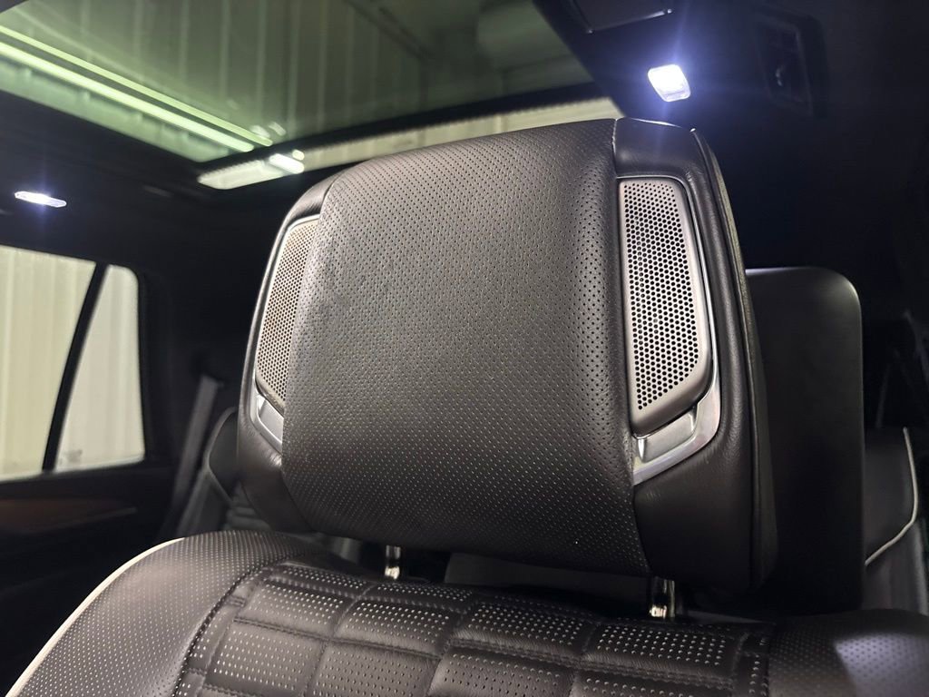 2021 Cadillac Escalade Premium Luxury Platinum photo 23