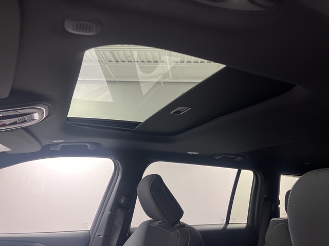 2025 Jeep Grand Cherokee Laredo photo 10