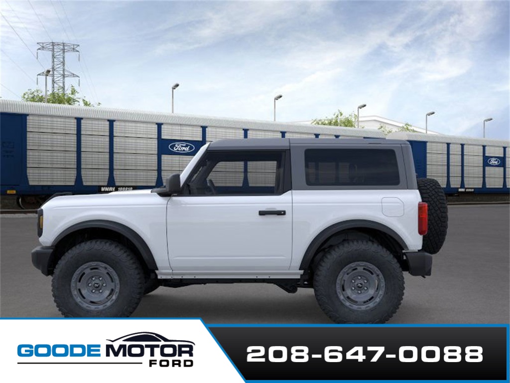 2025 Ford Bronco Base photo 3