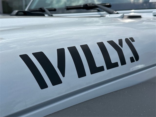 2025 Jeep Wrangler Willys photo 9