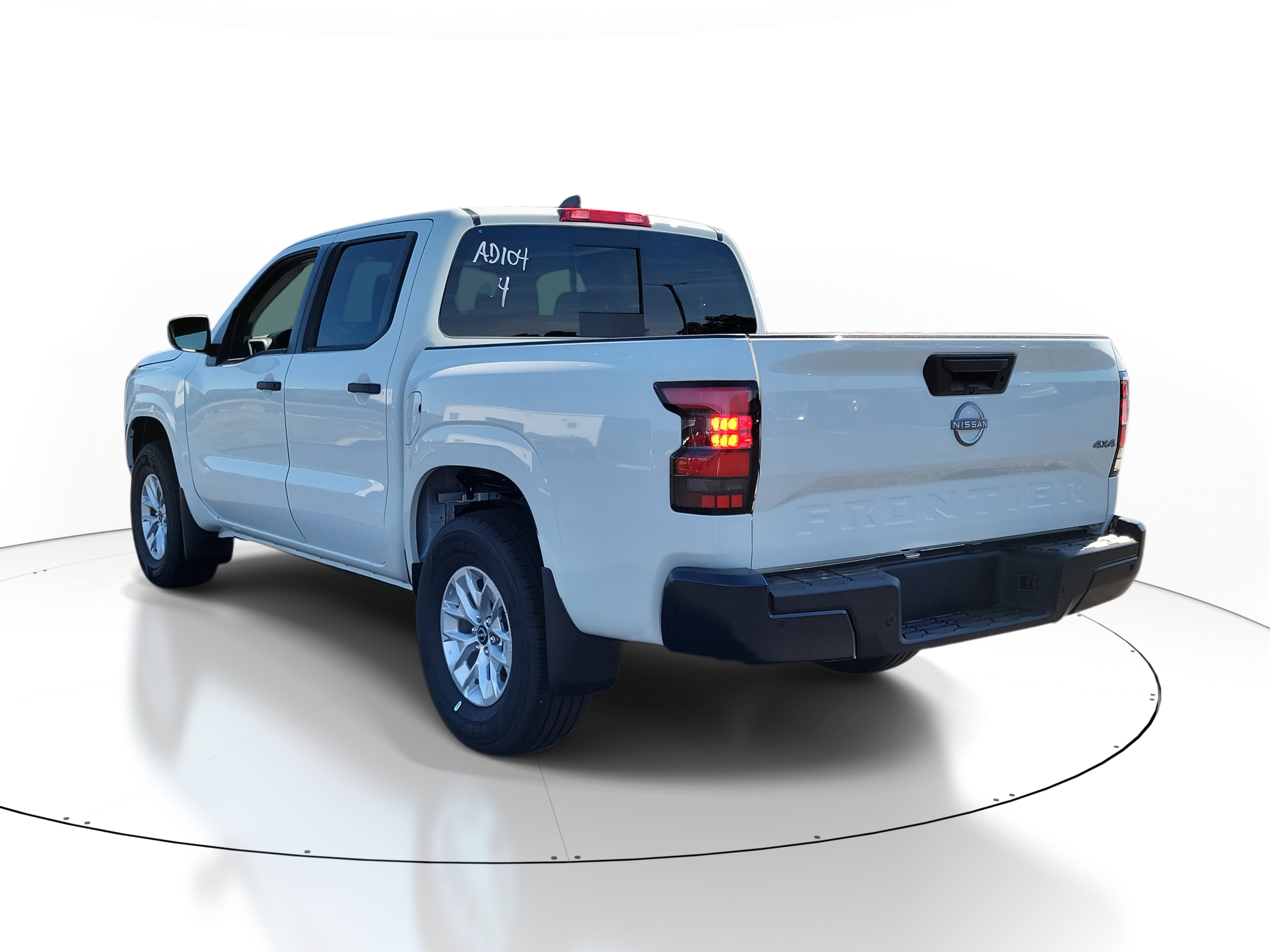 2026 Nissan Frontier Crew Cab S photo 3